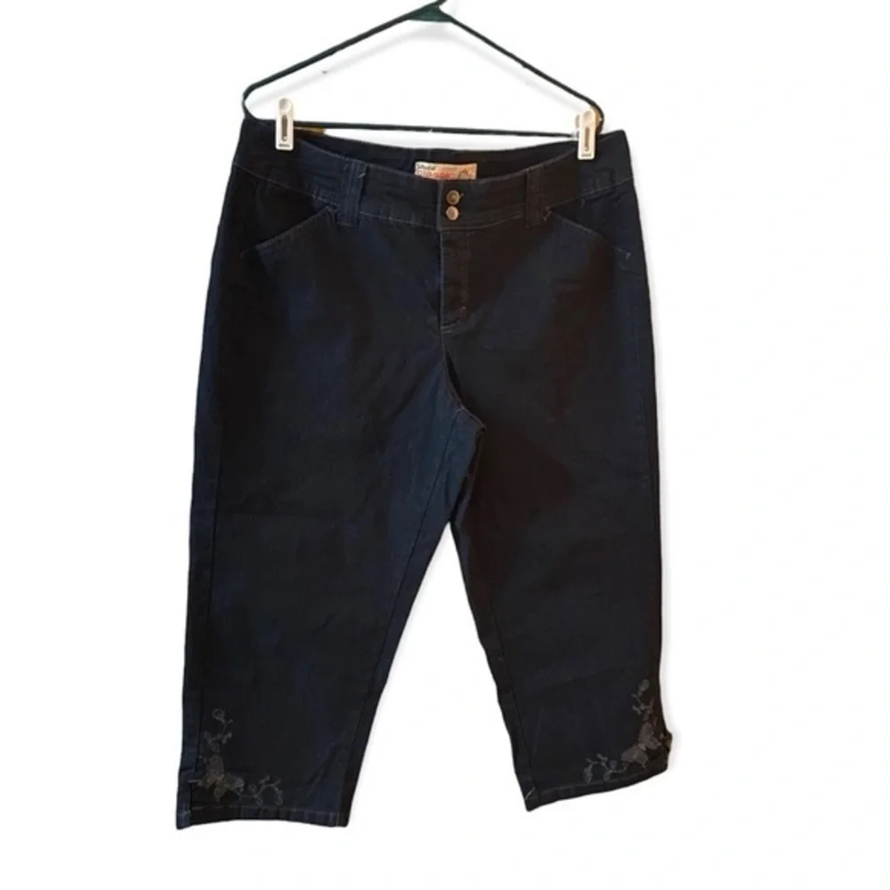 JMS Shorts Stretch‎ Classic Capri Women’s  Size 18W Blue Jeans - Picture 3 of 13